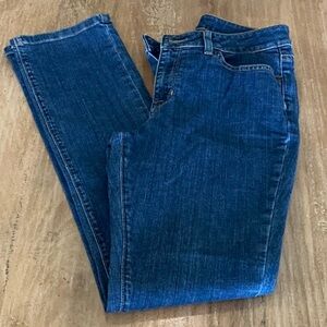 LL Bean Jeans Favorite Fit Blue Denim Women’s 
Size‎ 6 Item 289150